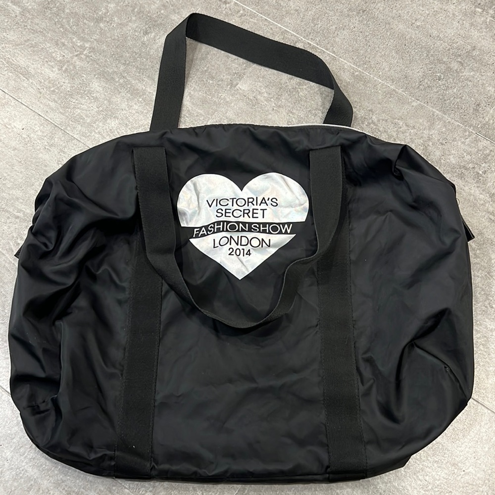 Victoria's Secret 2014 Fashion Show Black Silver Zipper Bag